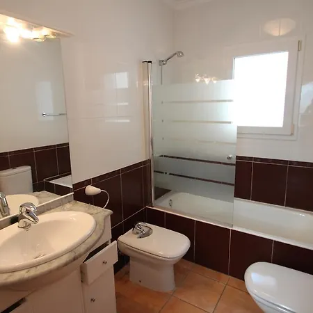 Vakantiehuis Canuta Mar 14- Two Story In *